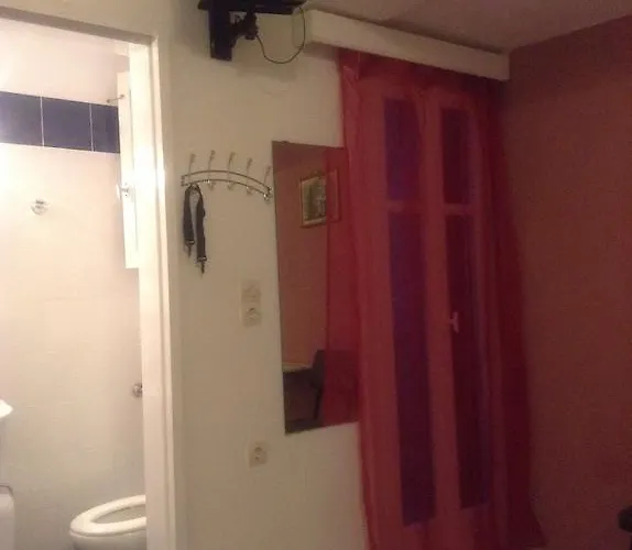 Niki Rooms